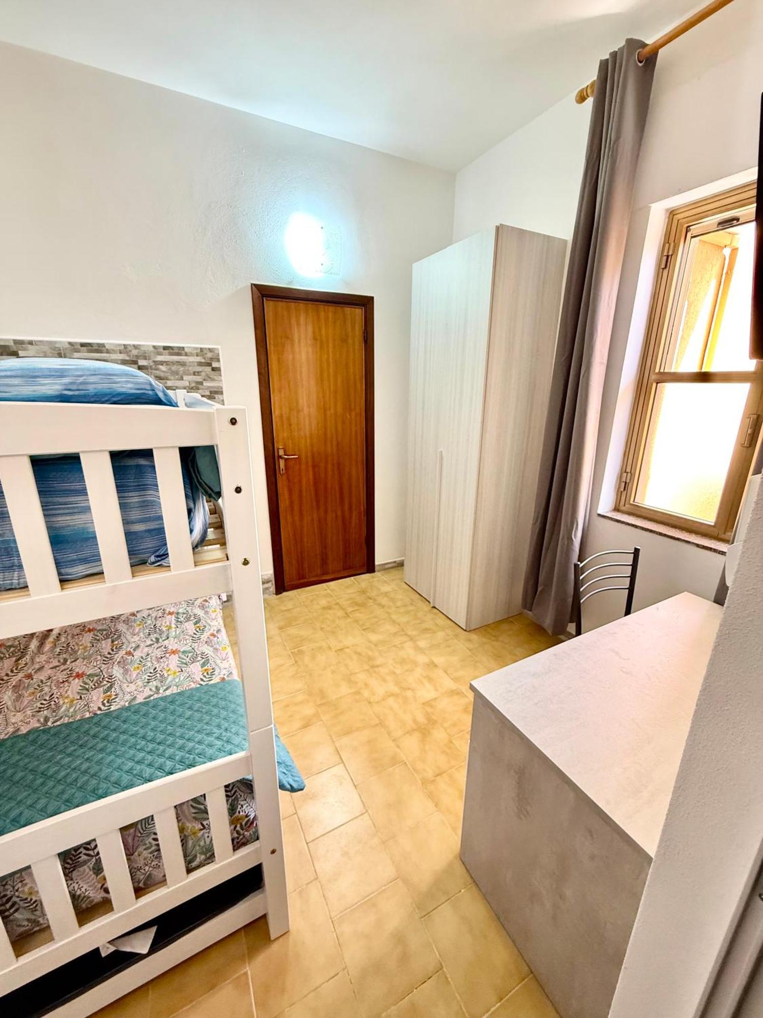B&B Arcipelago La Maddalena  Buitenkant foto